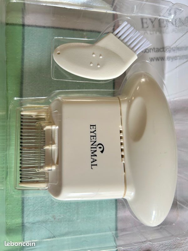 1457c65570c2835ccb1c5ce25896661b608dea59 Eyenimal Electronic Flea Comb